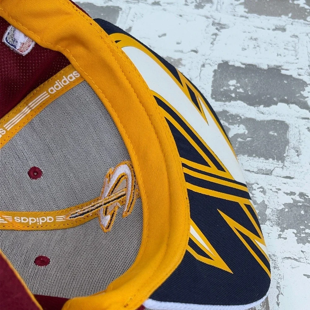 Cleveland Cavaliers Hat Cap Snap Back Red White Cavs Adjustable Flat Bill Adult‎